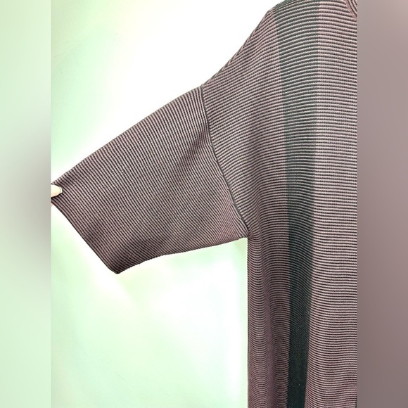 Ming Wang Striped Funnel-Neck Top Size Small - Picture 5 of 9